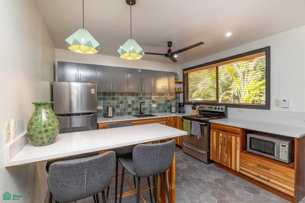 Jungle View Condo With Terrace , Quepos, Quepos, Puntarenas