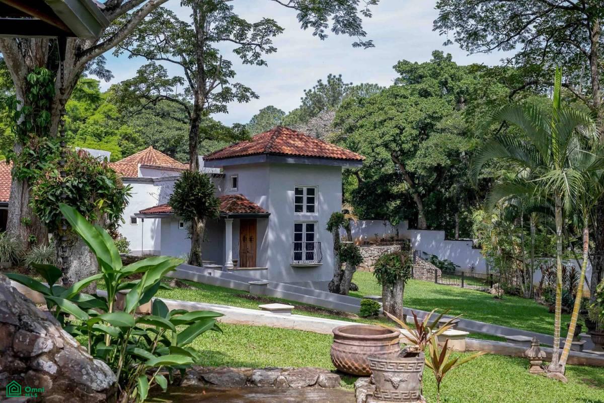 Resort Style Homestead , Turrúcares, Central, Alajuela