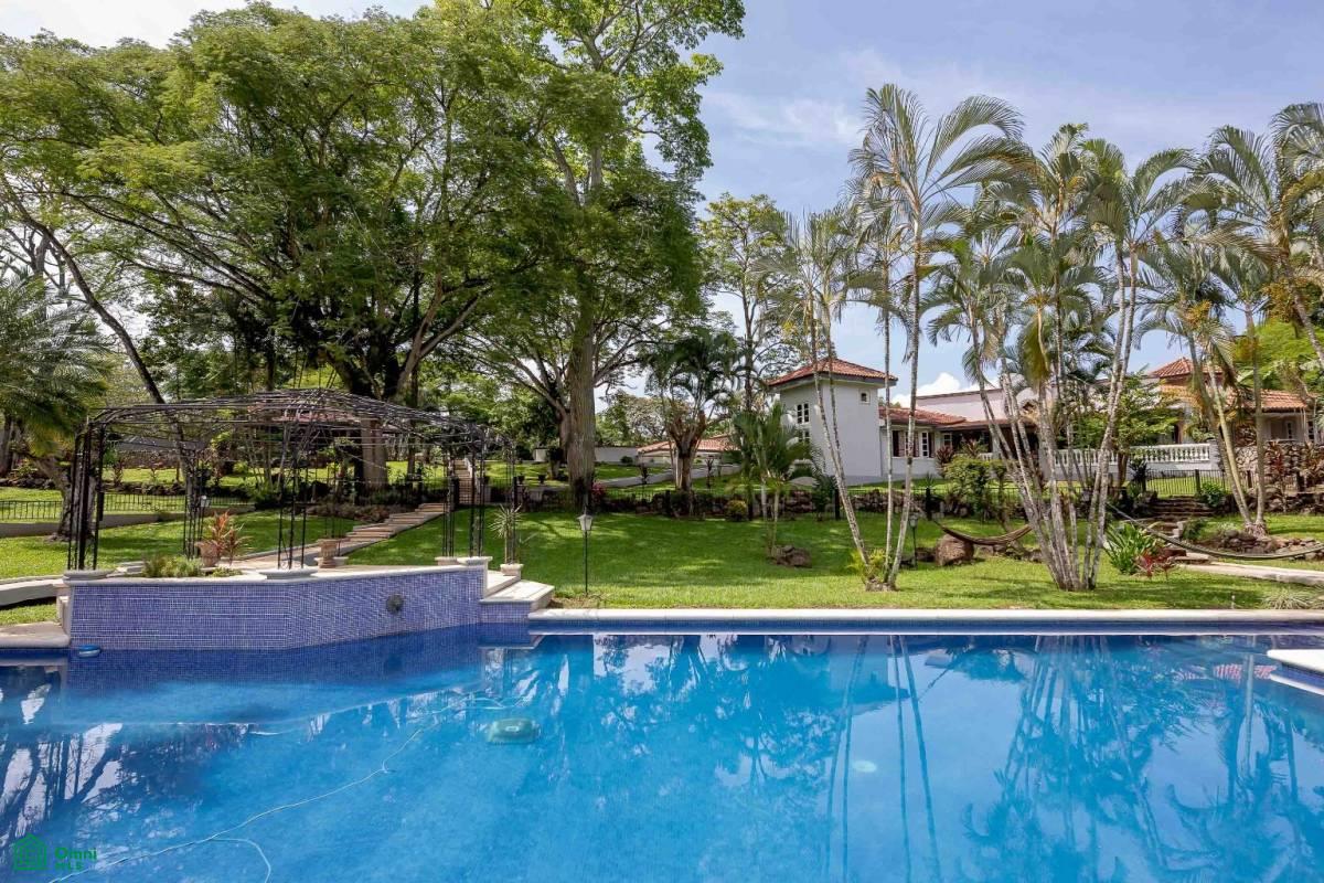 Resort Style Homestead , Turrúcares, Central, Alajuela