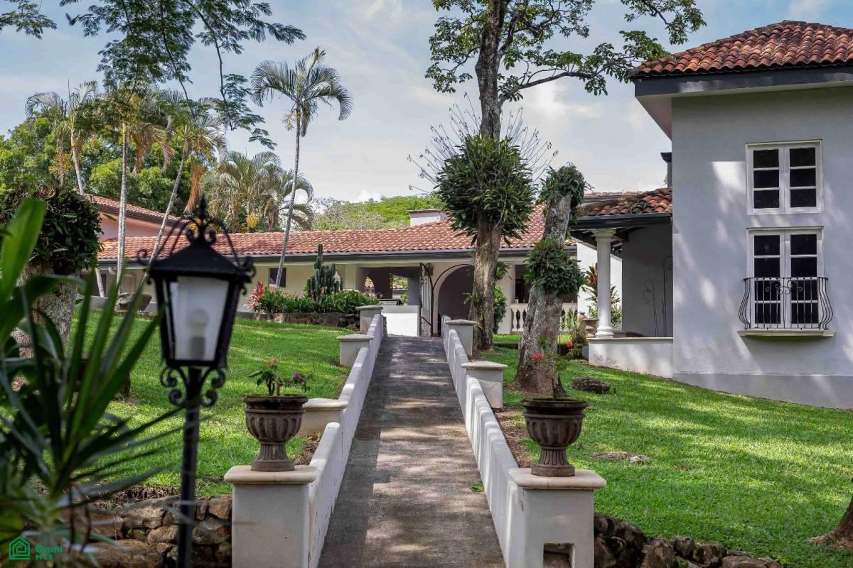 Resort Style Homestead , Turrúcares, Central, Alajuela