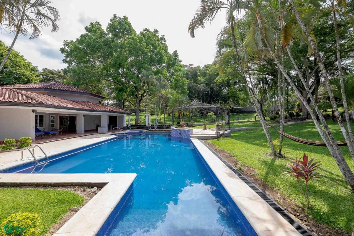 Resort Style Homestead , Turrúcares, Central, Alajuela