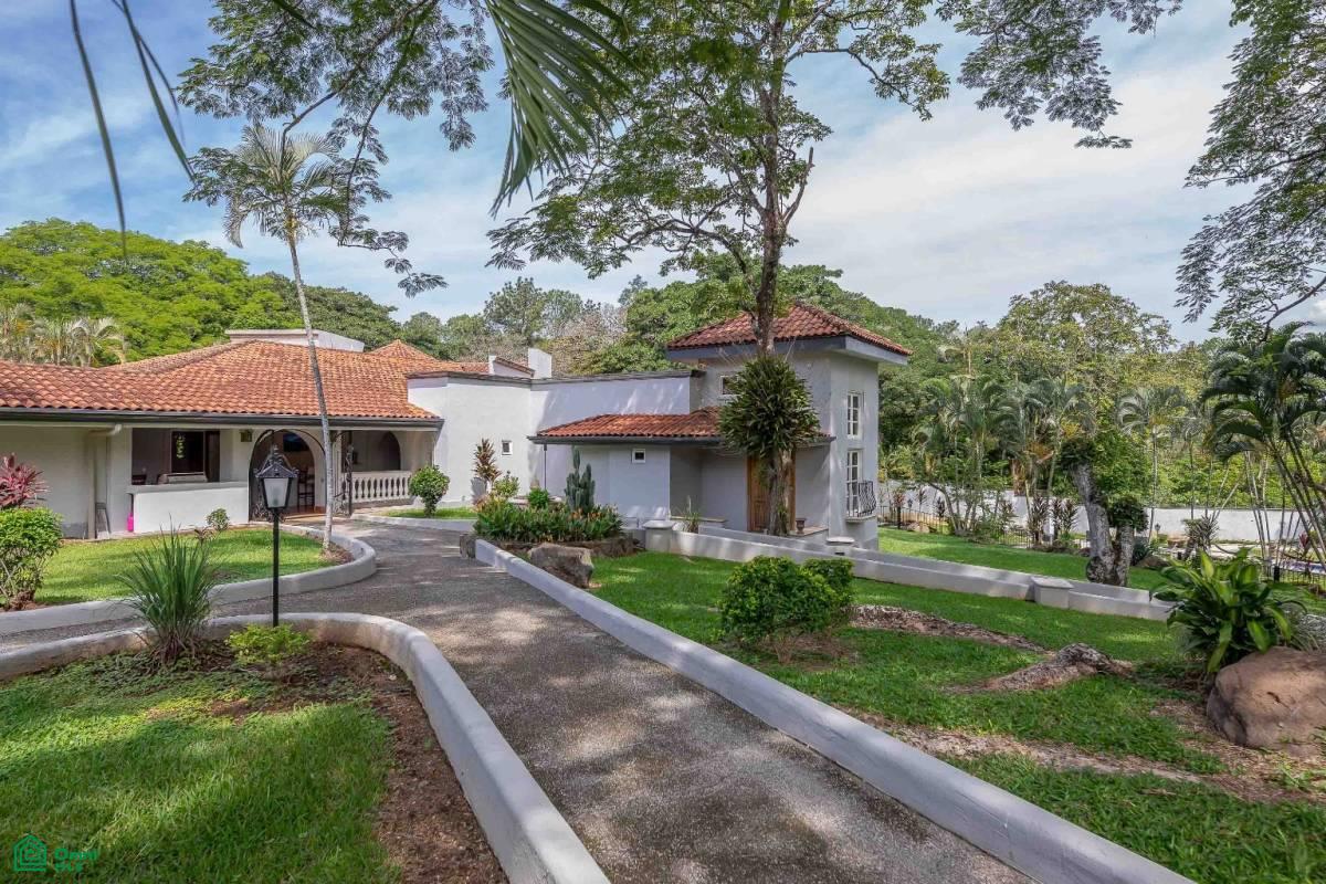 Resort Style Homestead , Turrúcares, Central, Alajuela