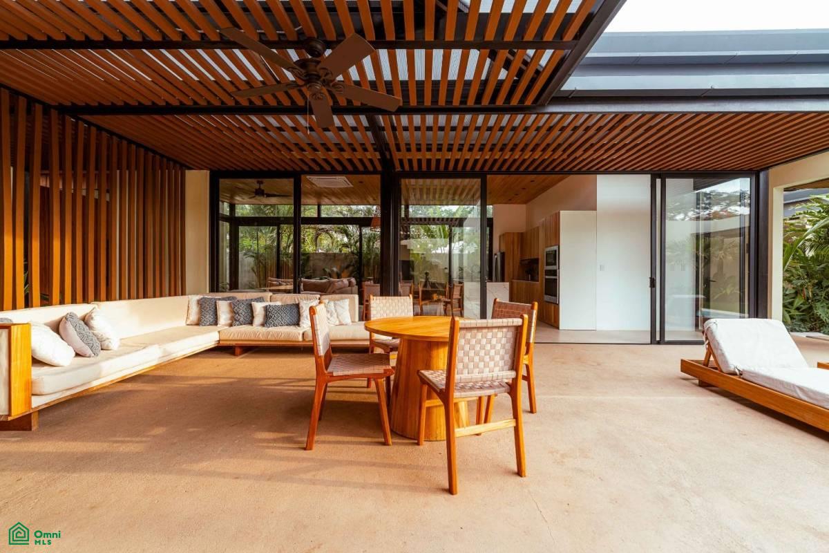 Tropical Modern Four Bedroom Home , Playa Grande, Guanacaste