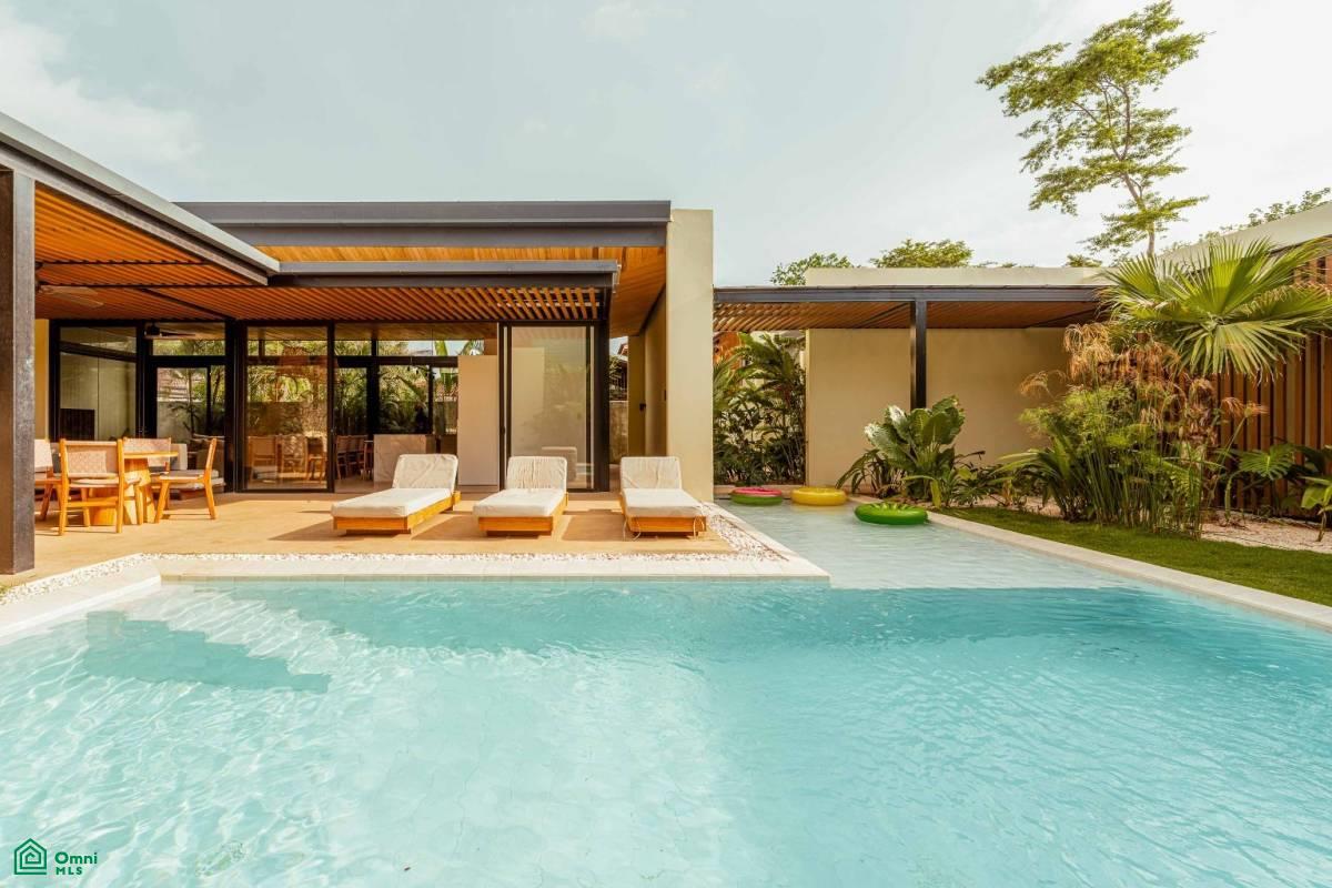 Tropical Modern Four Bedroom Home , Playa Grande, Guanacaste