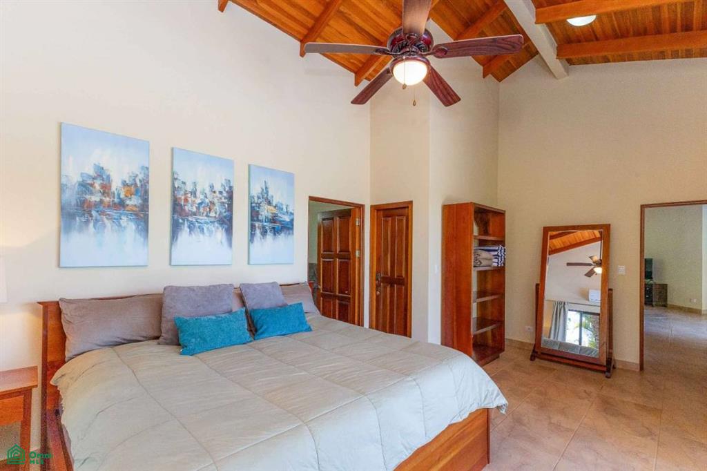 Affordable Chontales Home with Mountain and Ocean View , Puerto Cortés, Osa, Puntarenas