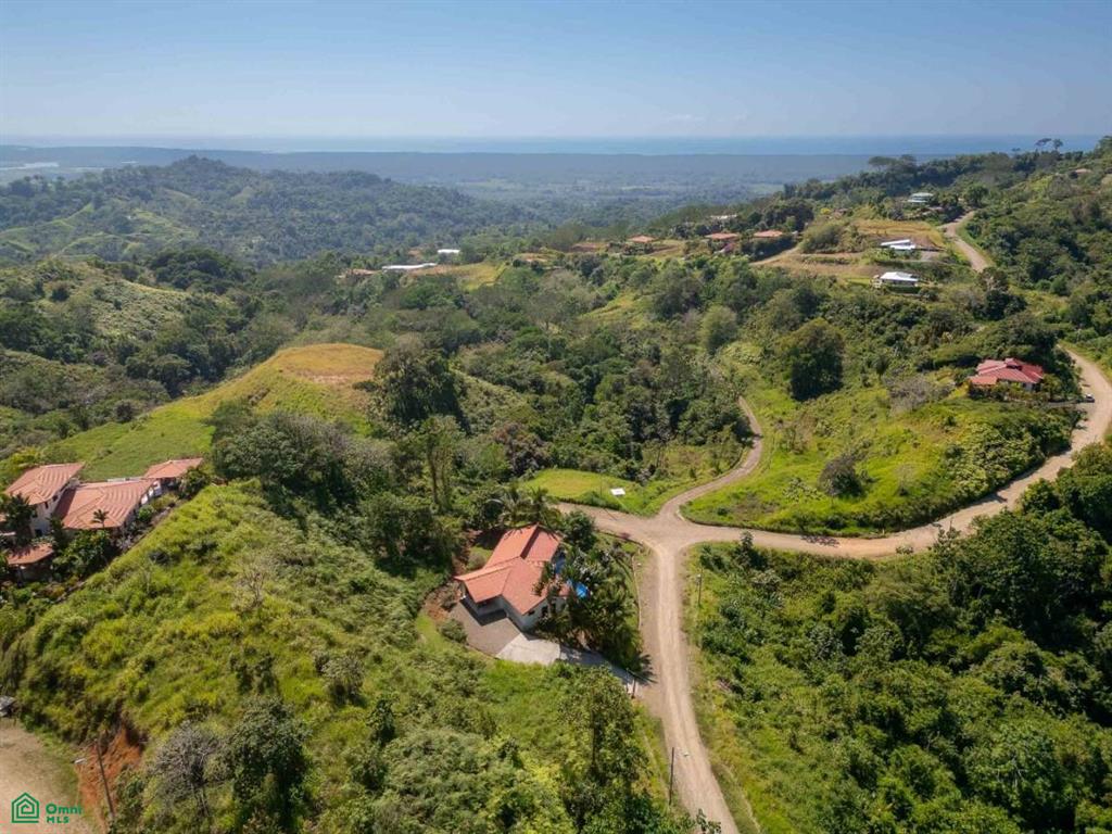 Affordable Chontales Home with Mountain and Ocean View , Puerto Cortés, Osa, Puntarenas