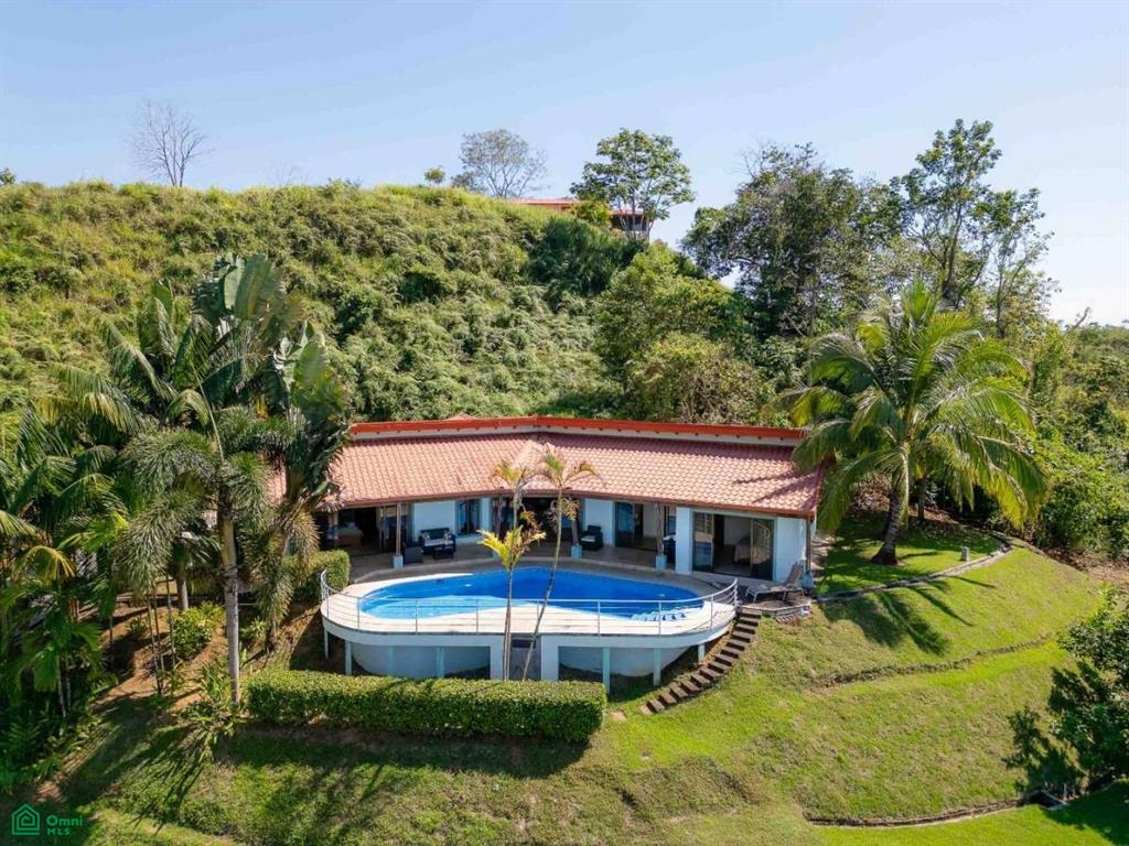 Affordable Chontales Home with Mountain and Ocean View , Puerto Cortés, Osa, Puntarenas