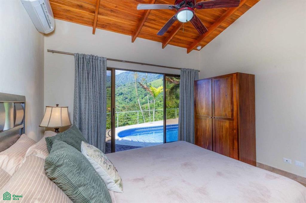 Affordable Chontales Home with Mountain and Ocean View , Puerto Cortés, Osa, Puntarenas