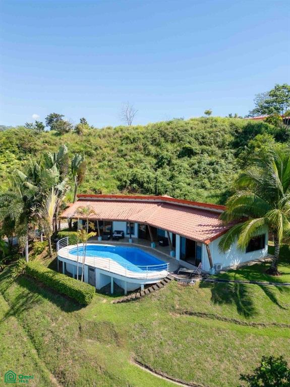 Affordable Chontales Home with Mountain and Ocean View , Puerto Cortés, Osa, Puntarenas