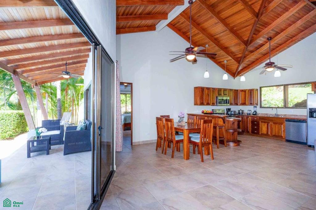 Affordable Chontales Home with Mountain and Ocean View , Puerto Cortés, Osa, Puntarenas