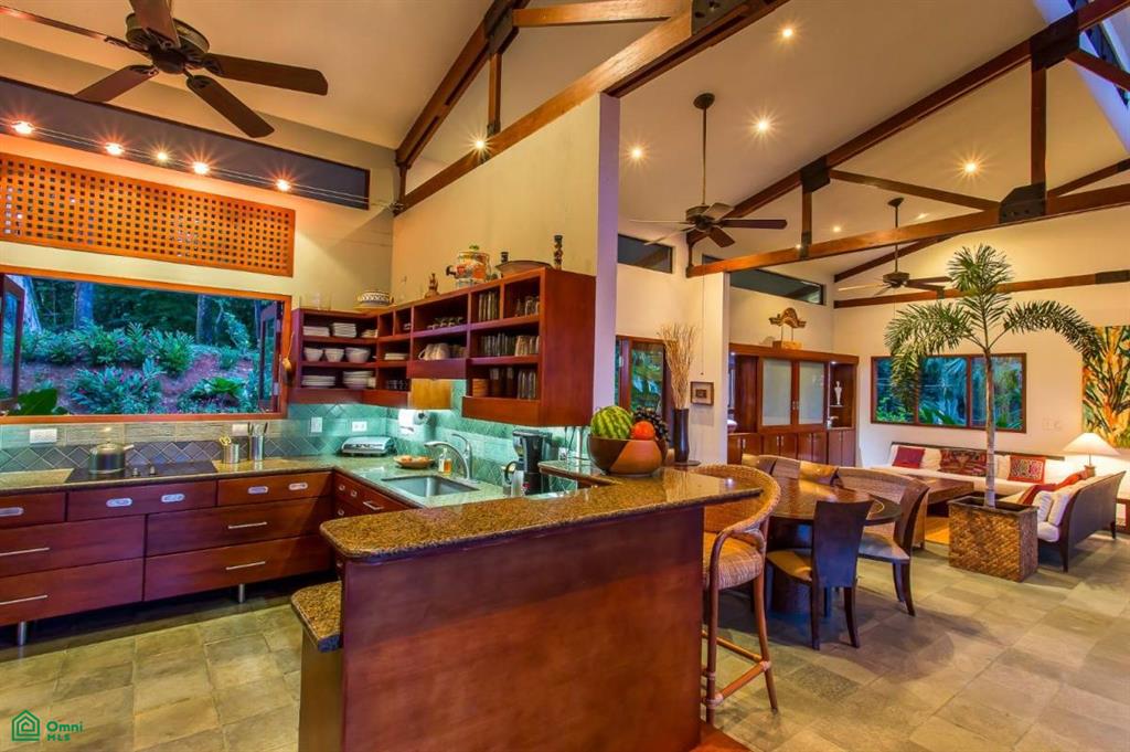 Impeccable Estate and Reserve, Overlooking Playa Hermosa , Bahía Ballena, Osa, Puntarenas