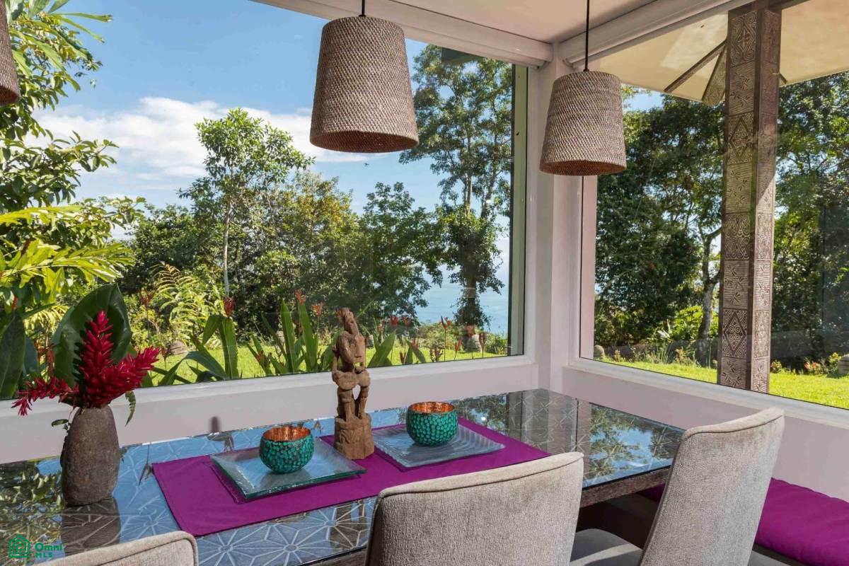 Two-bedroom Luxury Villa in Escaleras , Bahía Ballena, Osa, Puntarenas