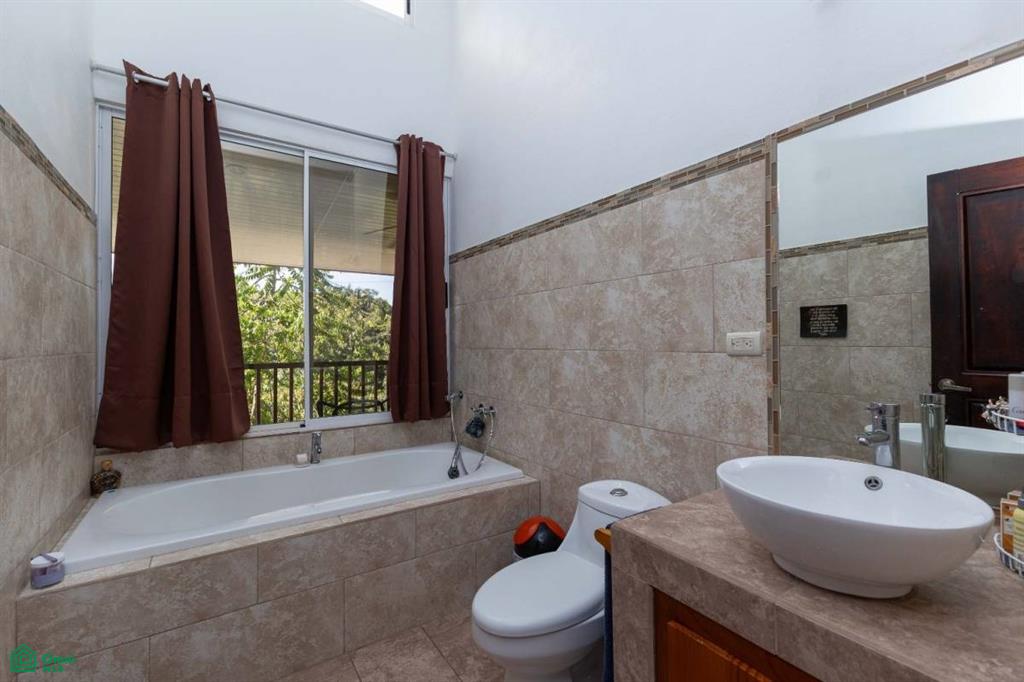 Residential Property Near Ocean , Quepos, Quepos, Puntarenas