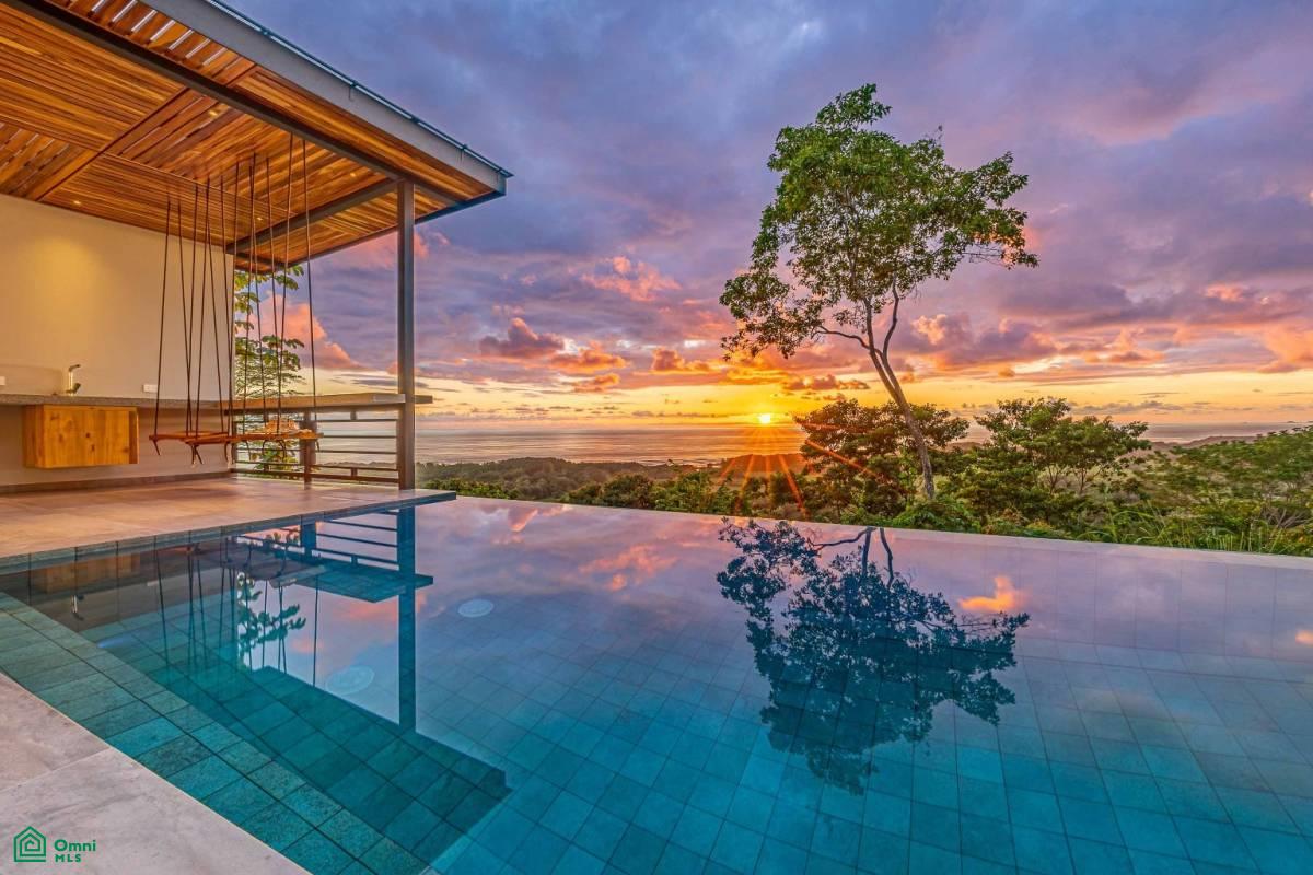 Exclusive Luxury Villa with Infinity Pool , Savegre, Quepos, Puntarenas