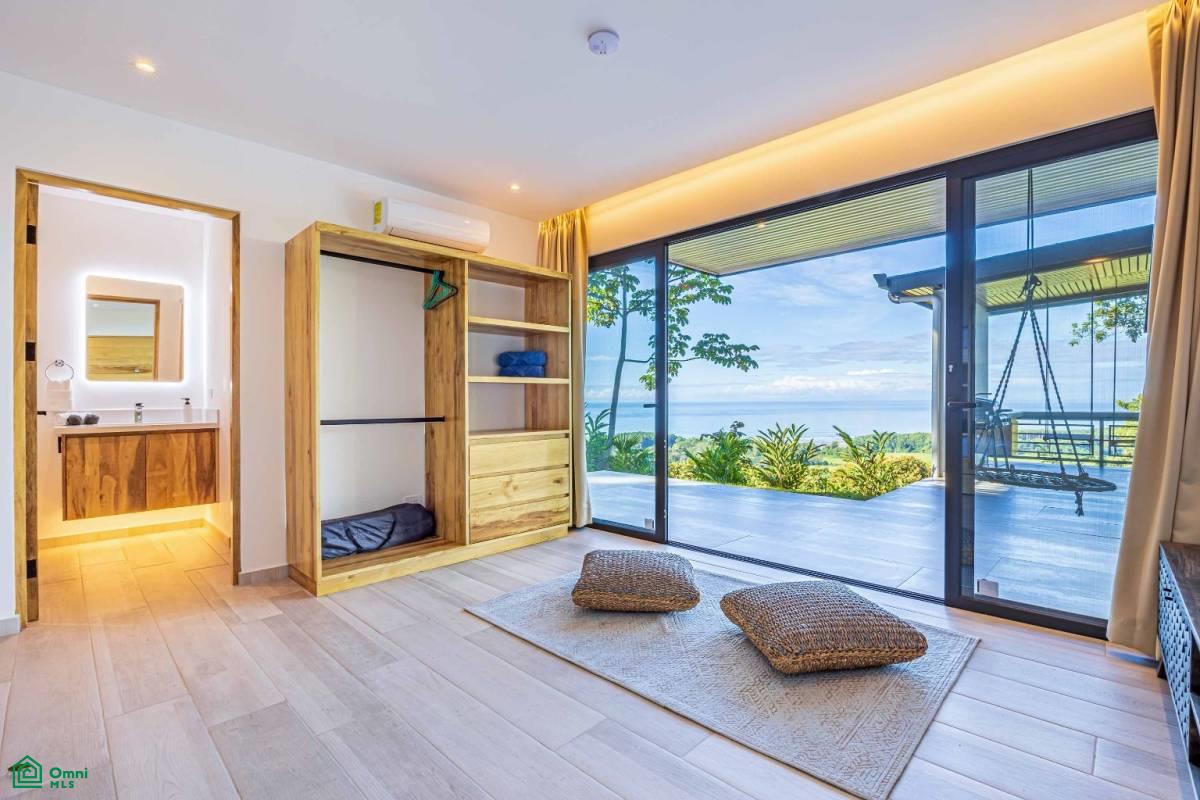 Exclusive Luxury Villa with Infinity Pool , Savegre, Quepos, Puntarenas
