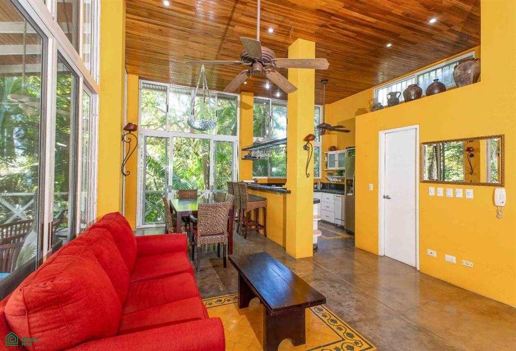 Multi-Level Income Property , Quepos, Quepos, Puntarenas