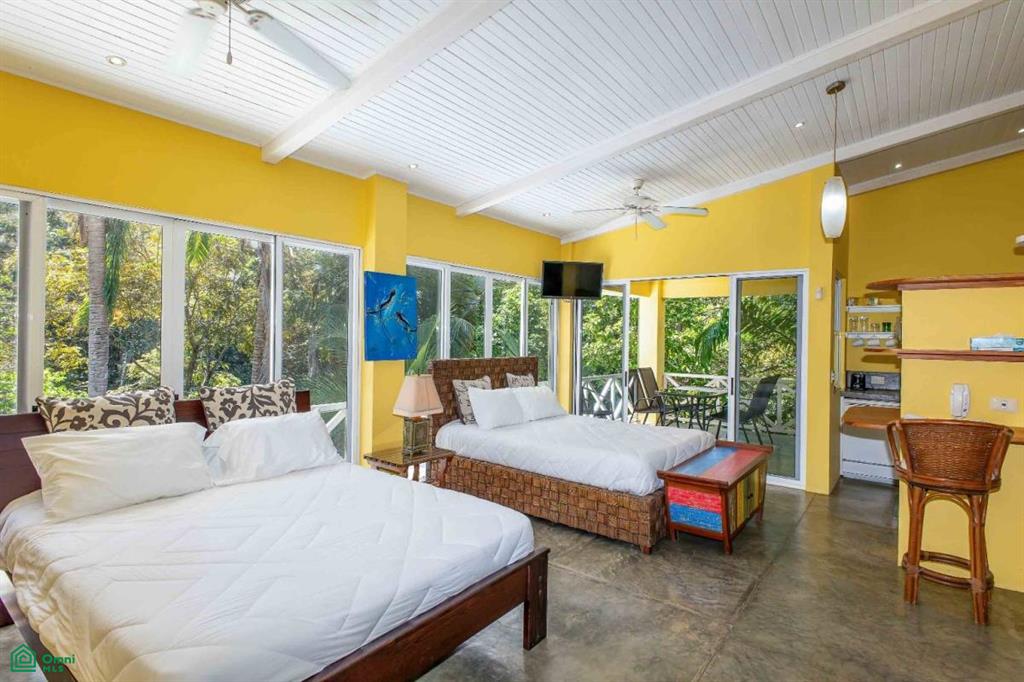 Multi-Level Income Property , Quepos, Quepos, Puntarenas