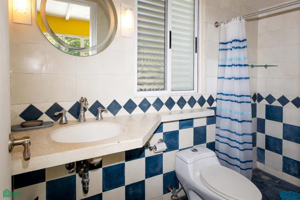 Multi-Level Income Property , Quepos, Quepos, Puntarenas