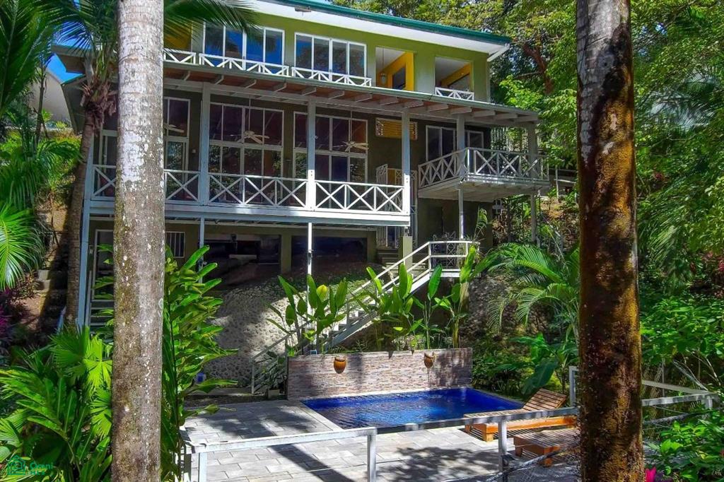 Multi-Level Income Property , Quepos, Quepos, Puntarenas