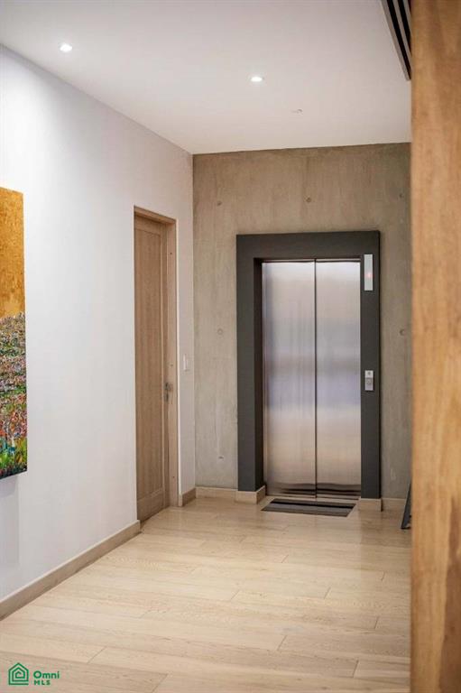 Private Garden Luxury Apartment