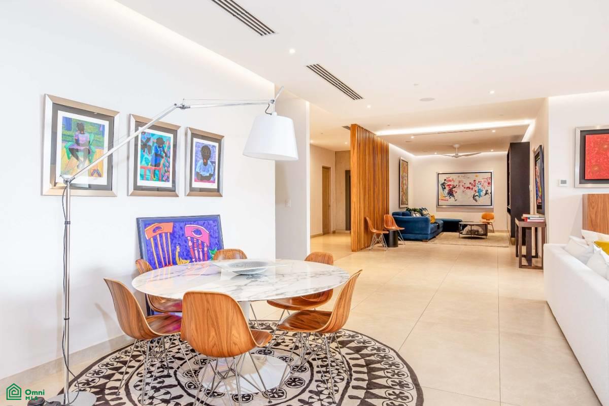Private Garden Luxury Apartment