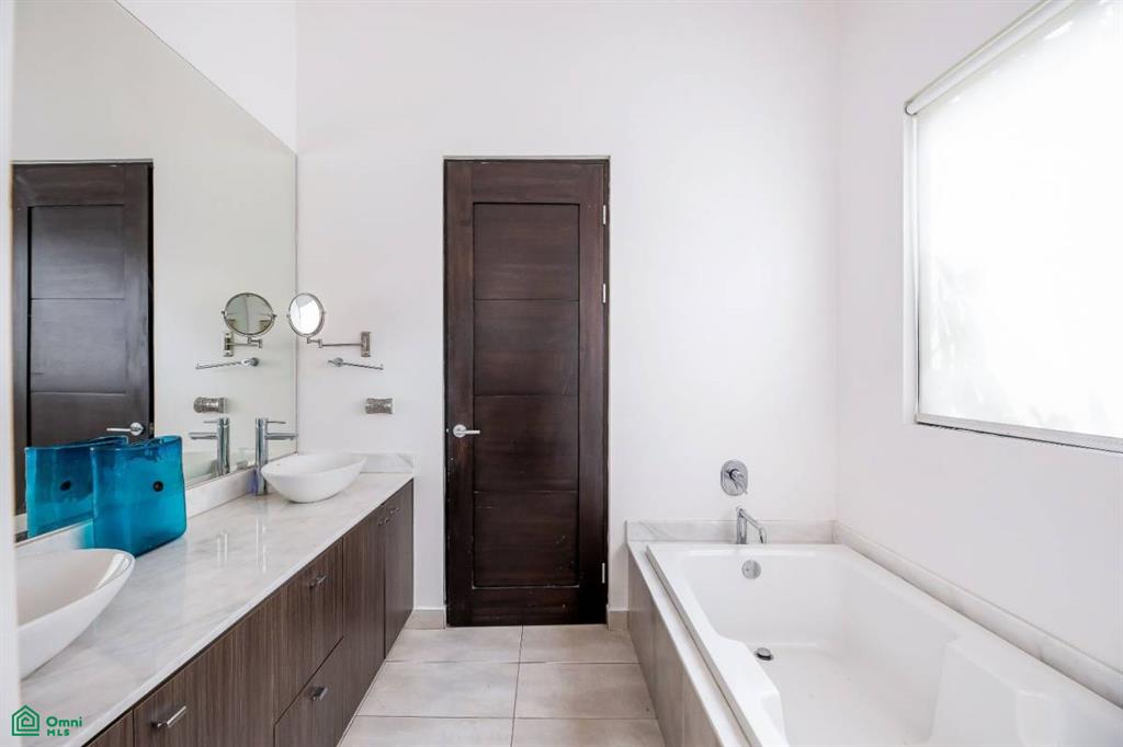 Luxury Family Condo , Santa Ana, Santa Ana, San Jose