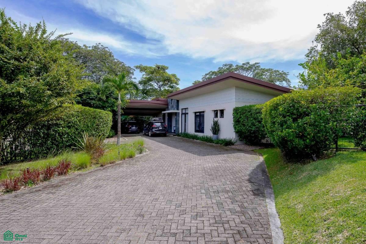 Luxury Family Condo , Santa Ana, Santa Ana, San Jose