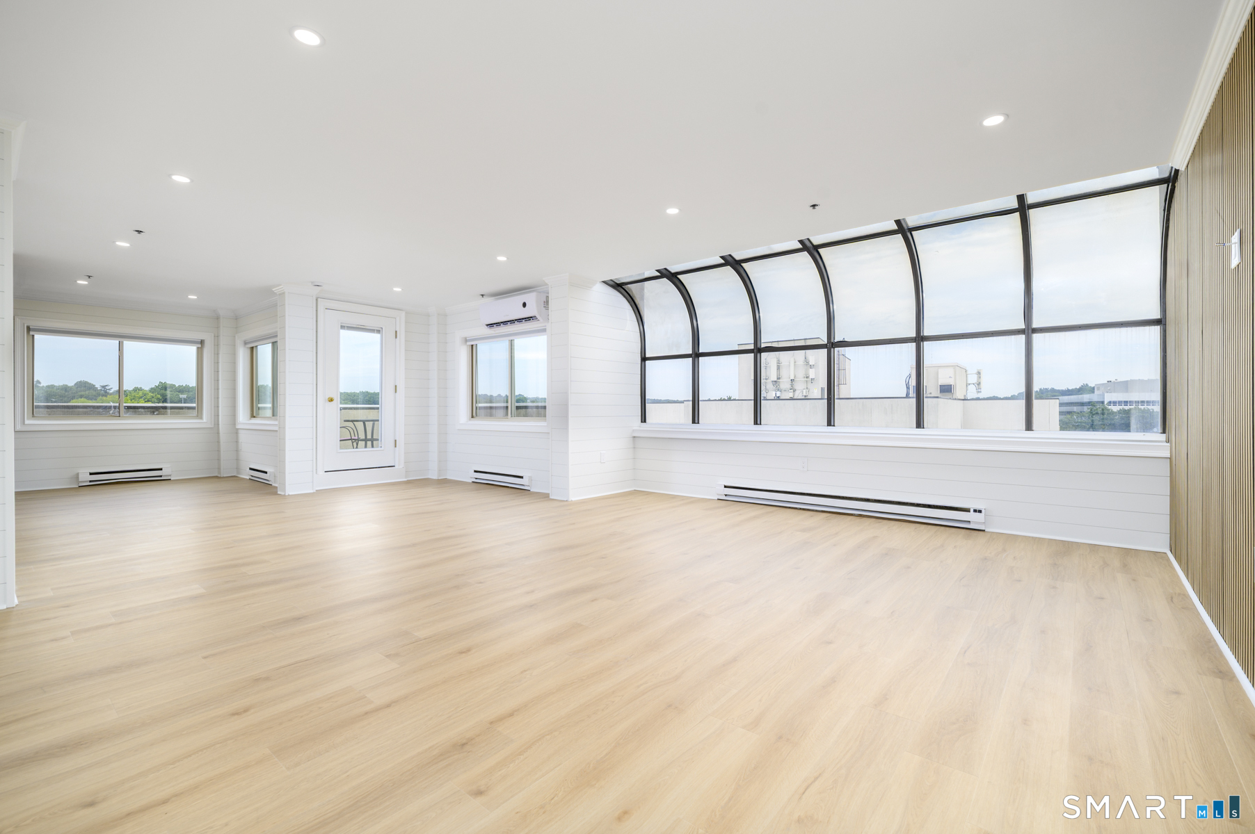 1611 Washington Boulevard Unit: PHB