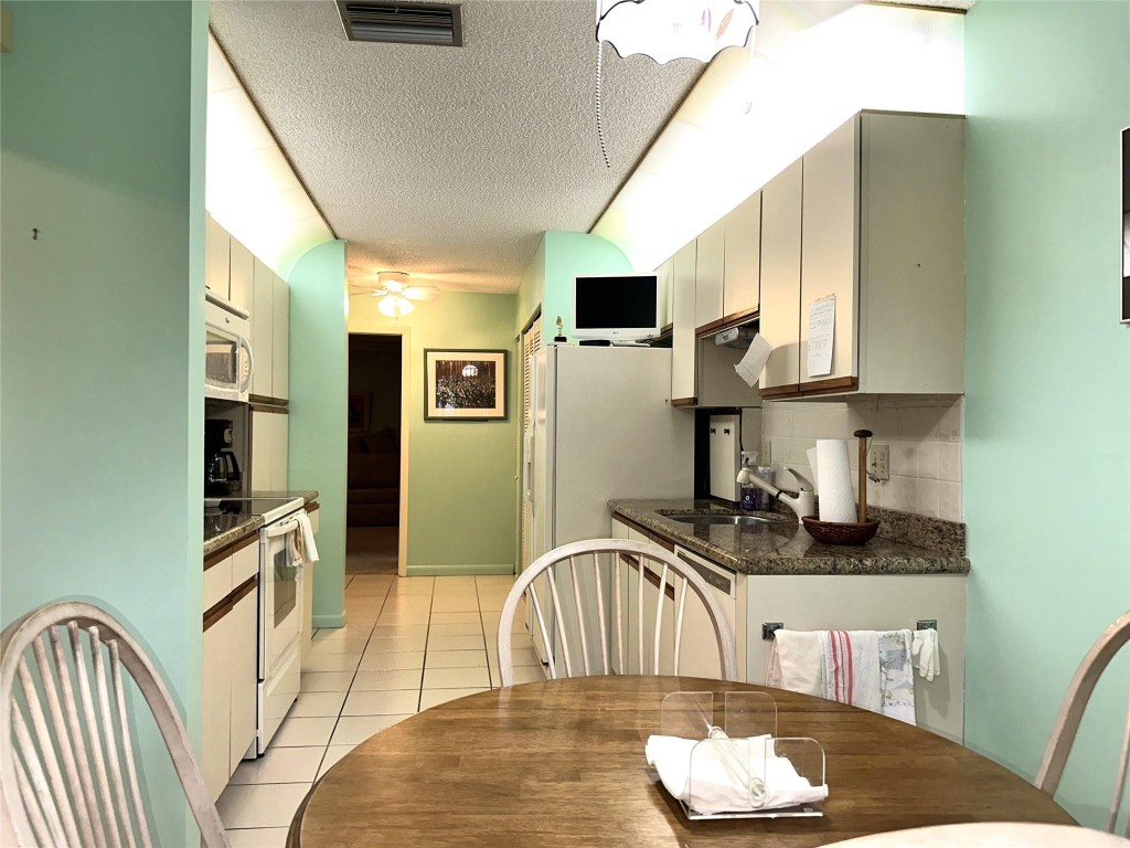 3958-D Cocoplum Cir 3628