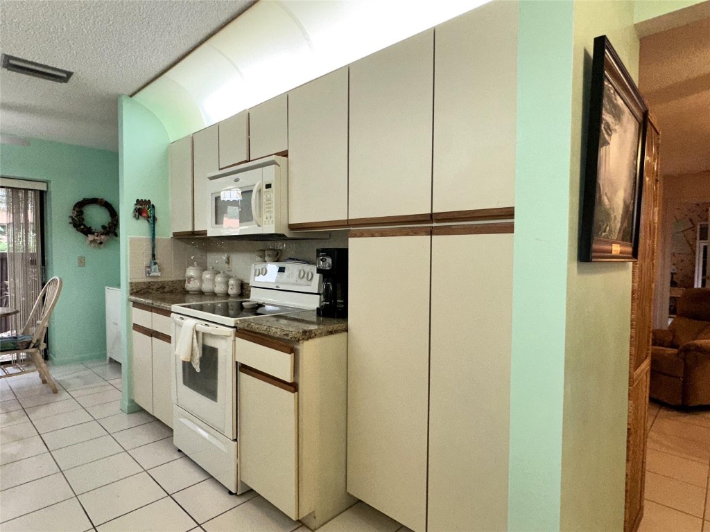 3958-D Cocoplum Cir 3628