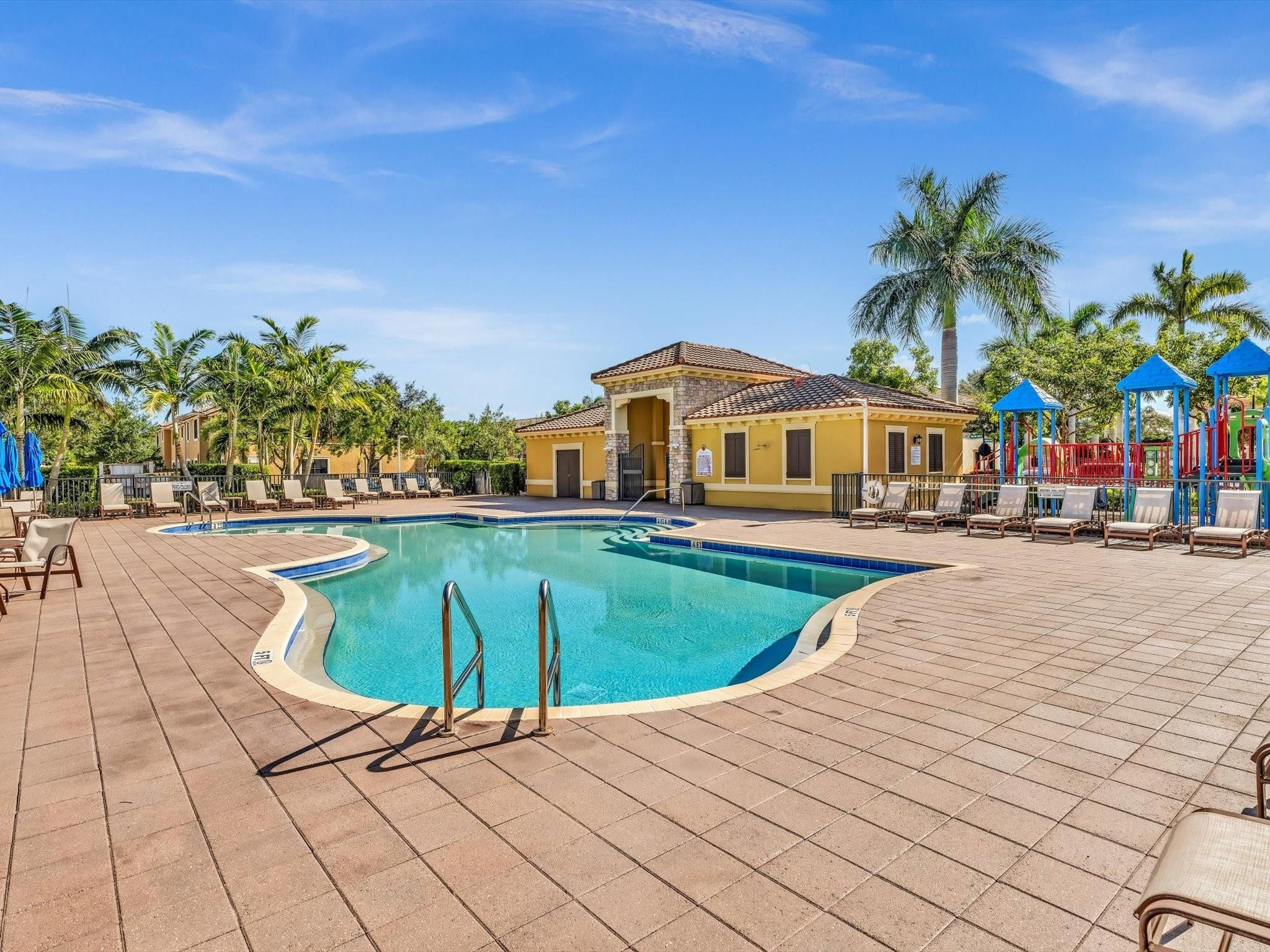 9570 Town Parc Circle N 9570