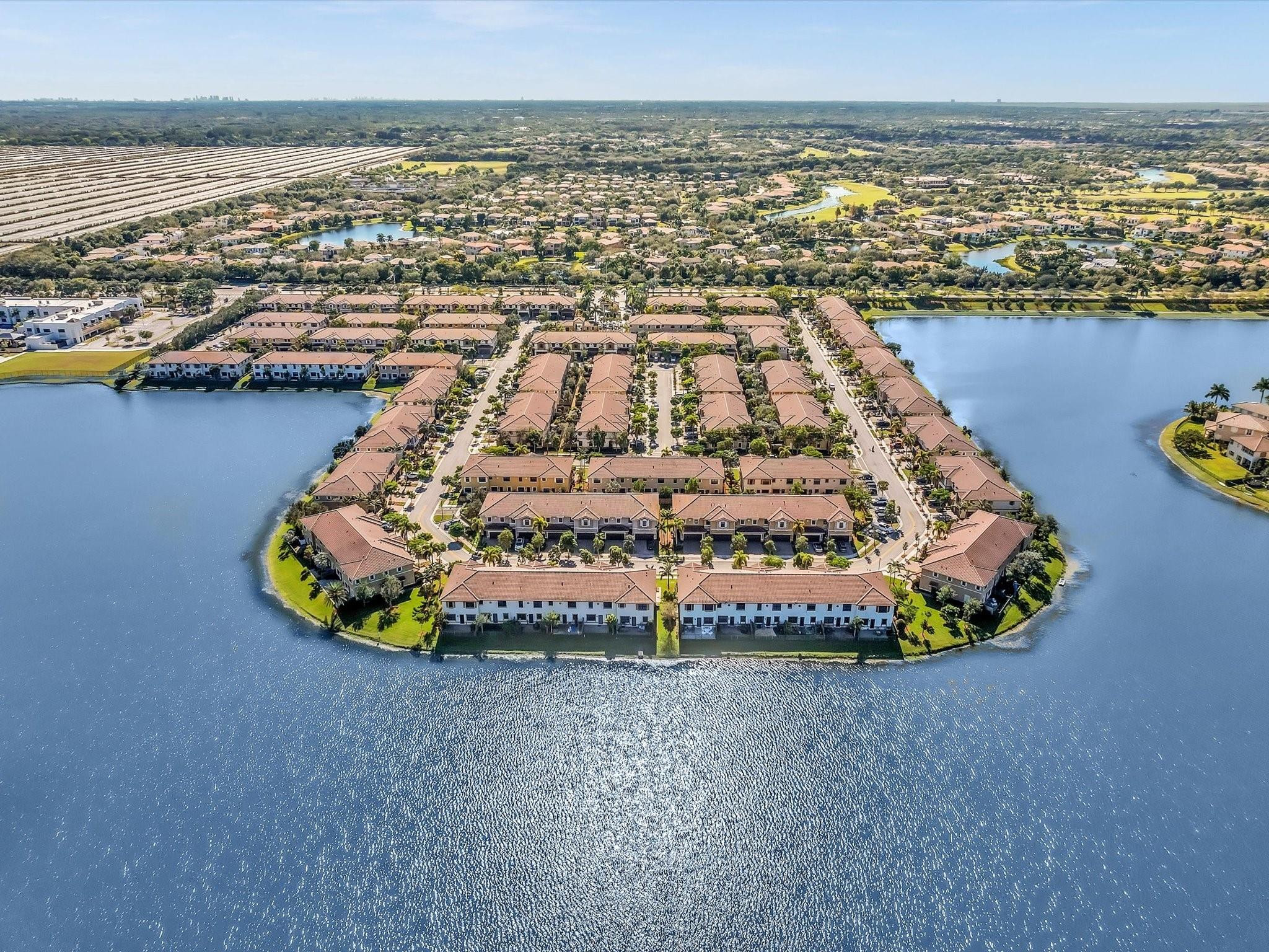 9570 Town Parc Circle N 9570