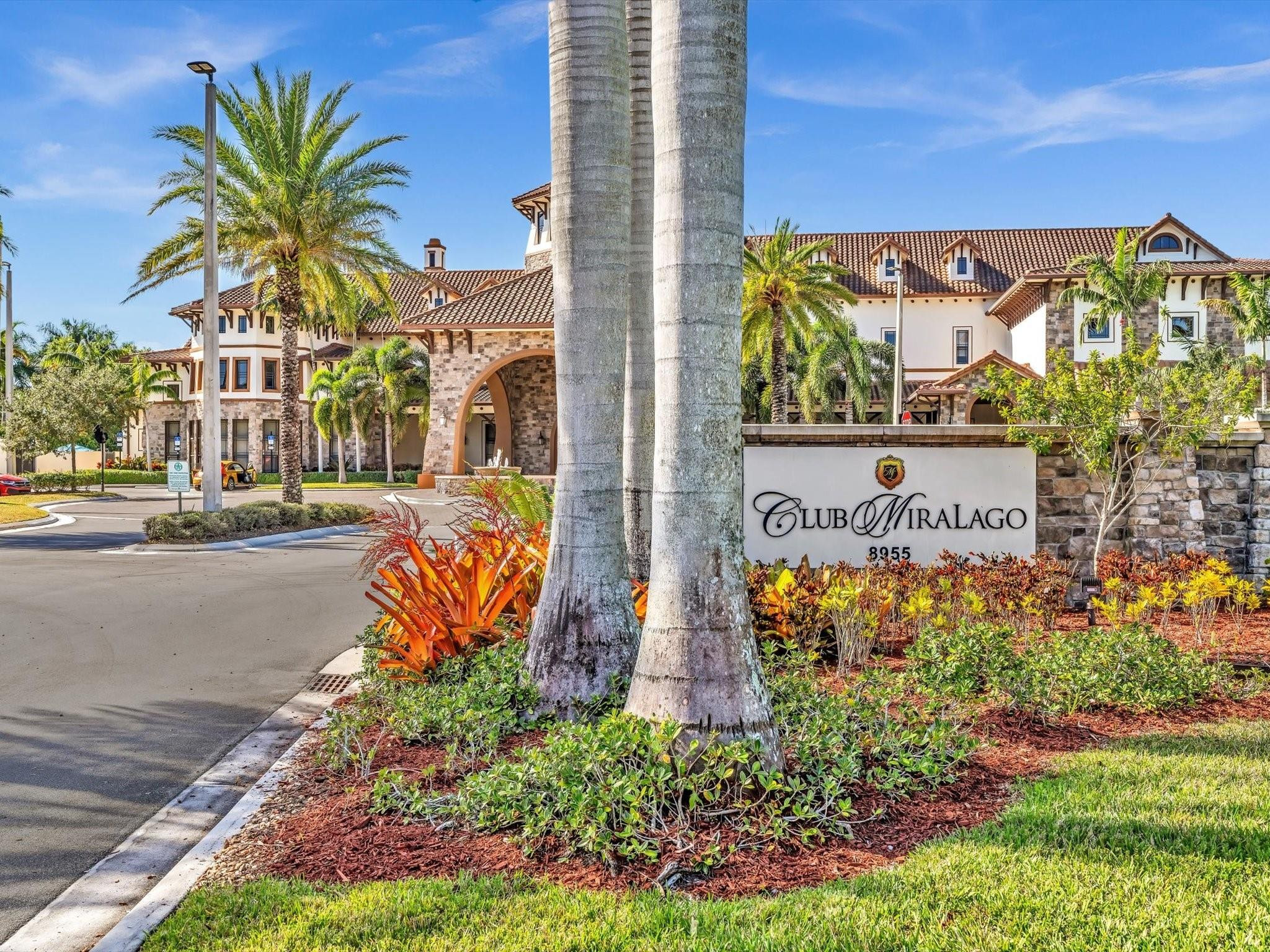 9570 Town Parc Circle N 9570