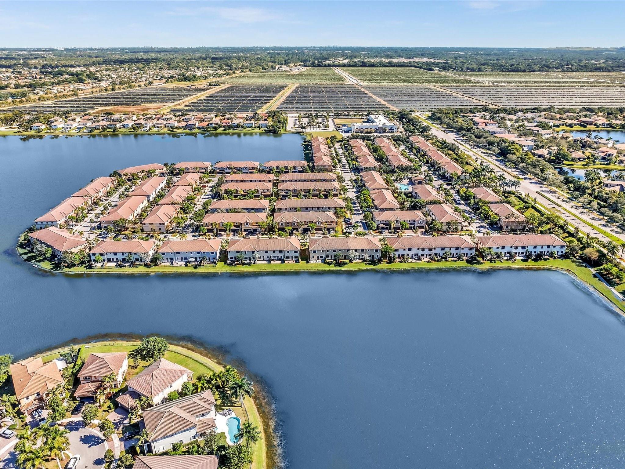 9570 Town Parc Circle N 9570