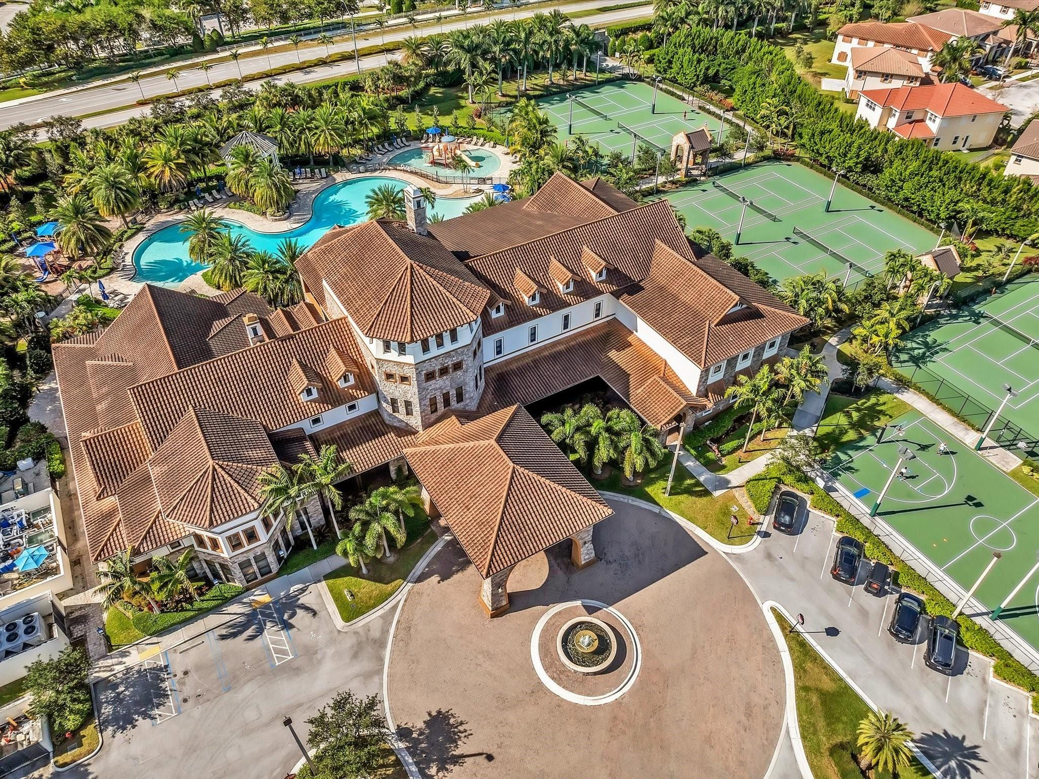 9570 Town Parc Circle N 9570