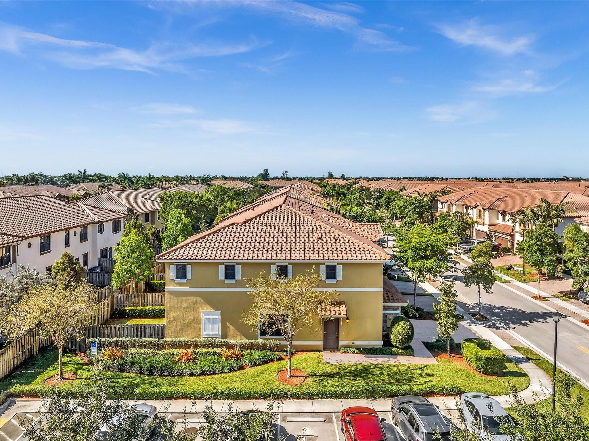 9570 Town Parc Circle N 9570