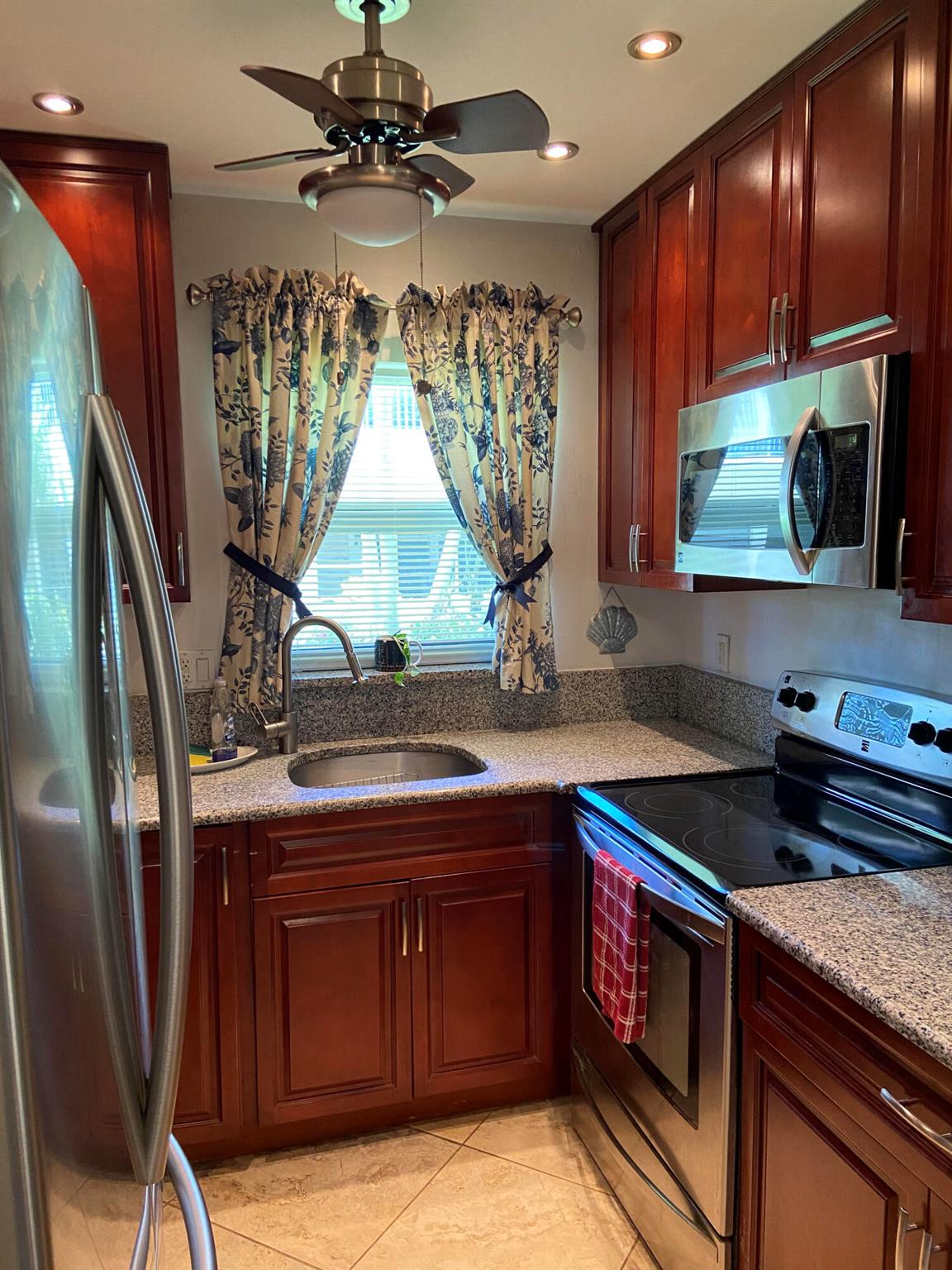 600 Snug Harbor Drive A7