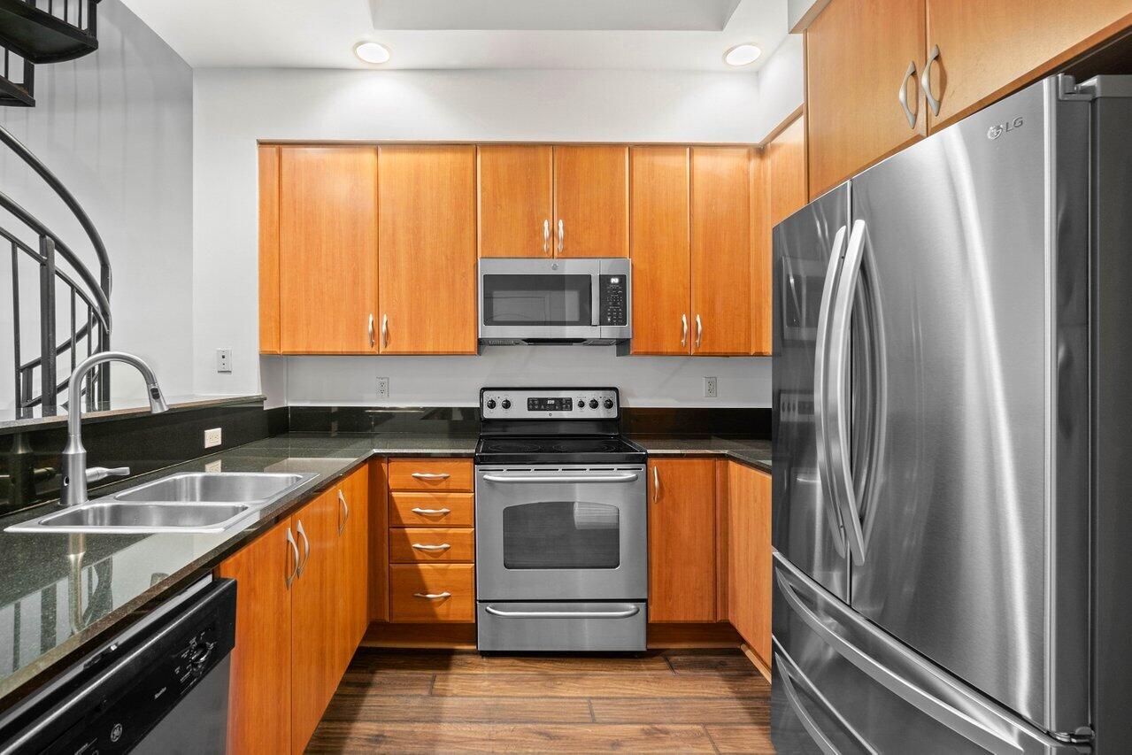 801 S Olive Avenue 236