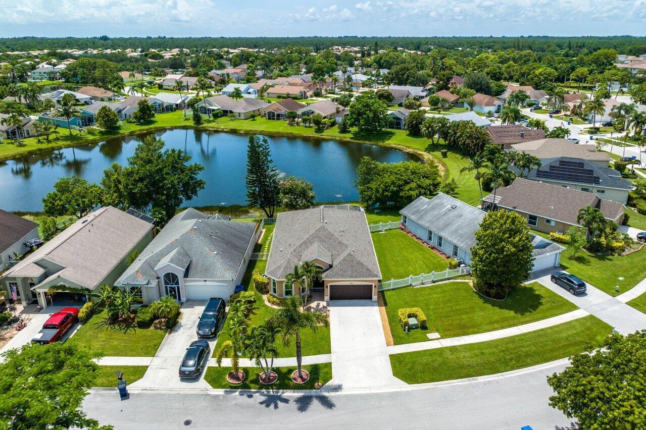 144 Saratoga Boulevard E