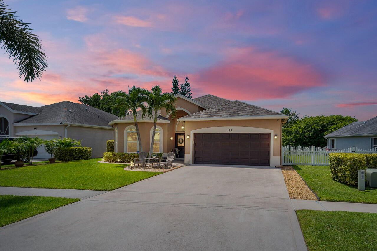 144 Saratoga Boulevard E