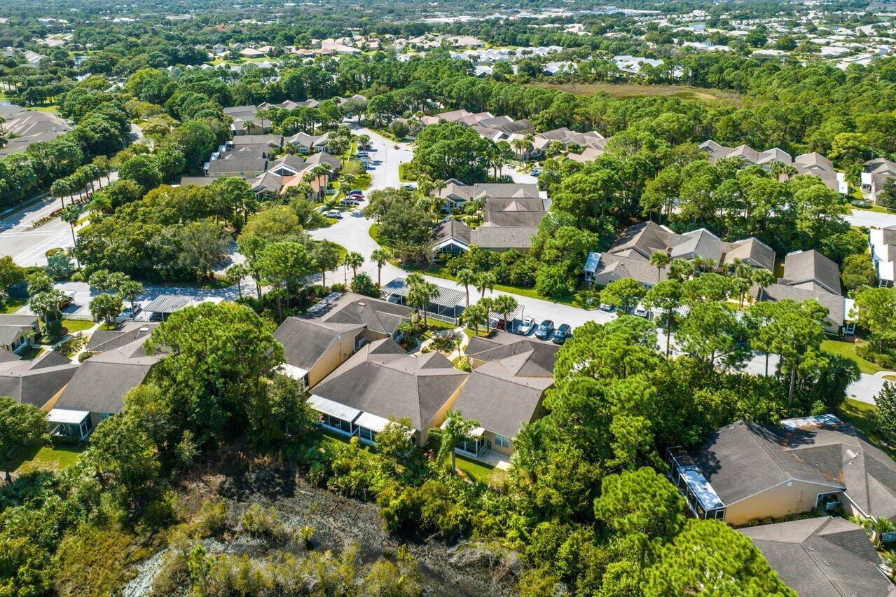 521 NW San Remo Circle