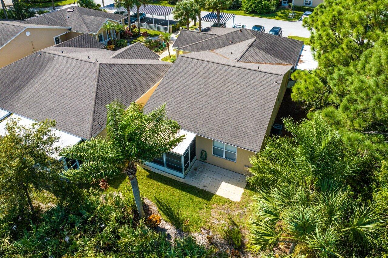 521 NW San Remo Circle