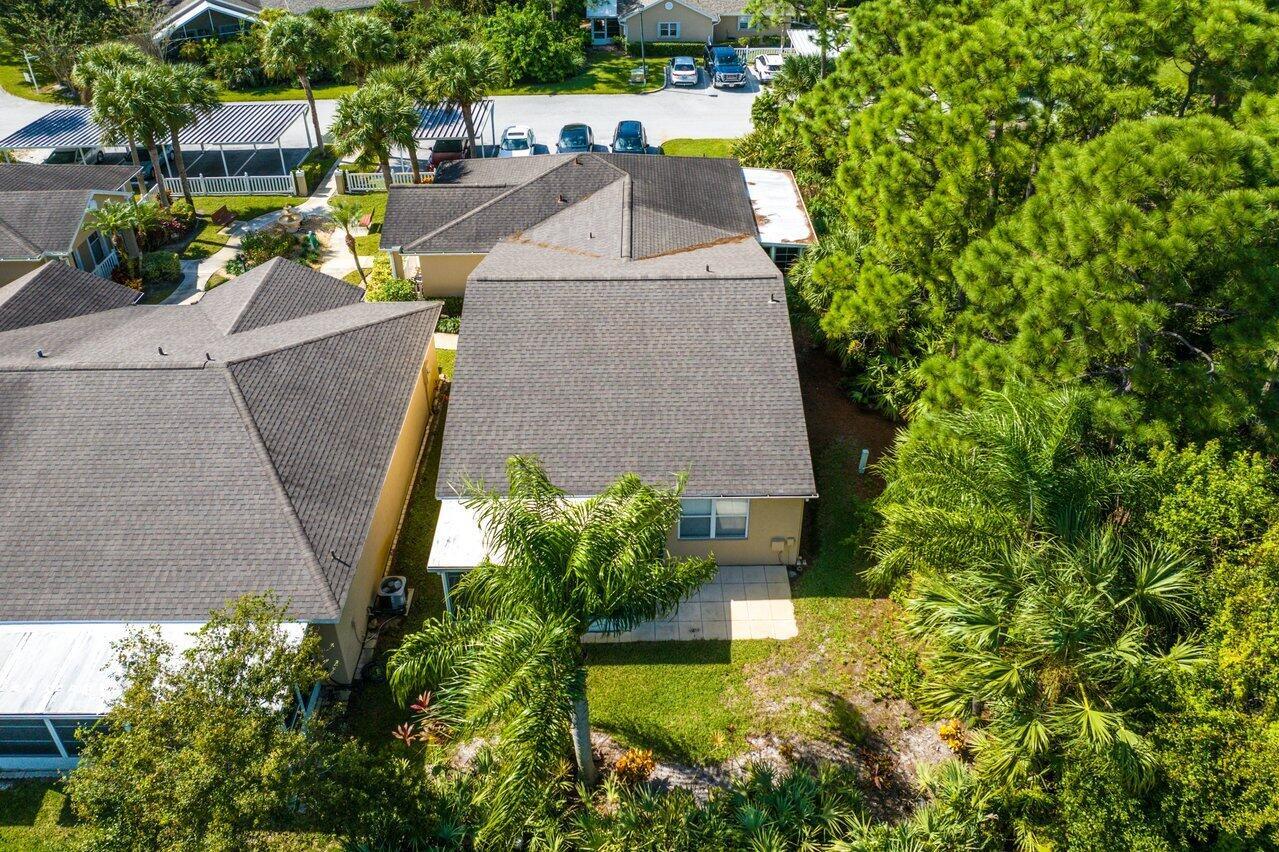 521 NW San Remo Circle