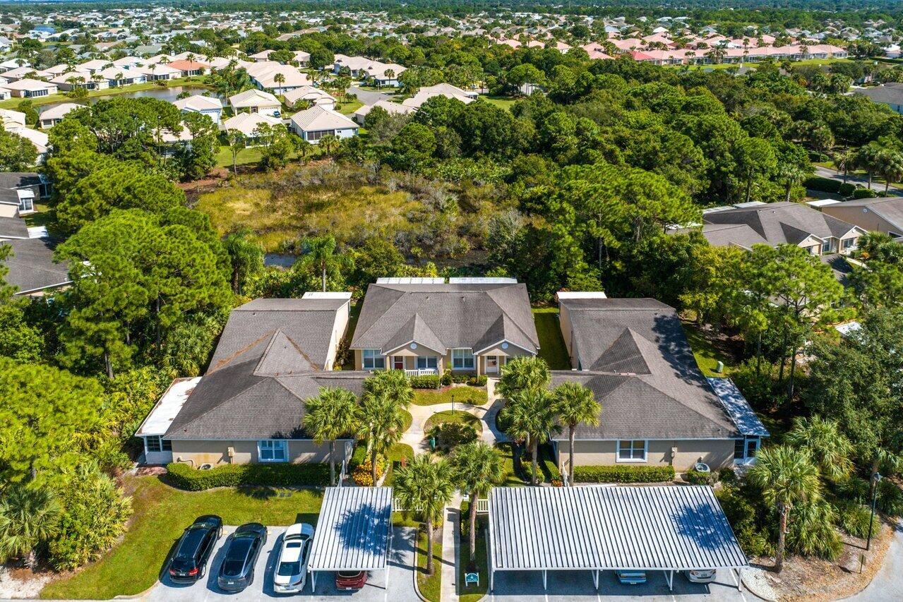 521 NW San Remo Circle