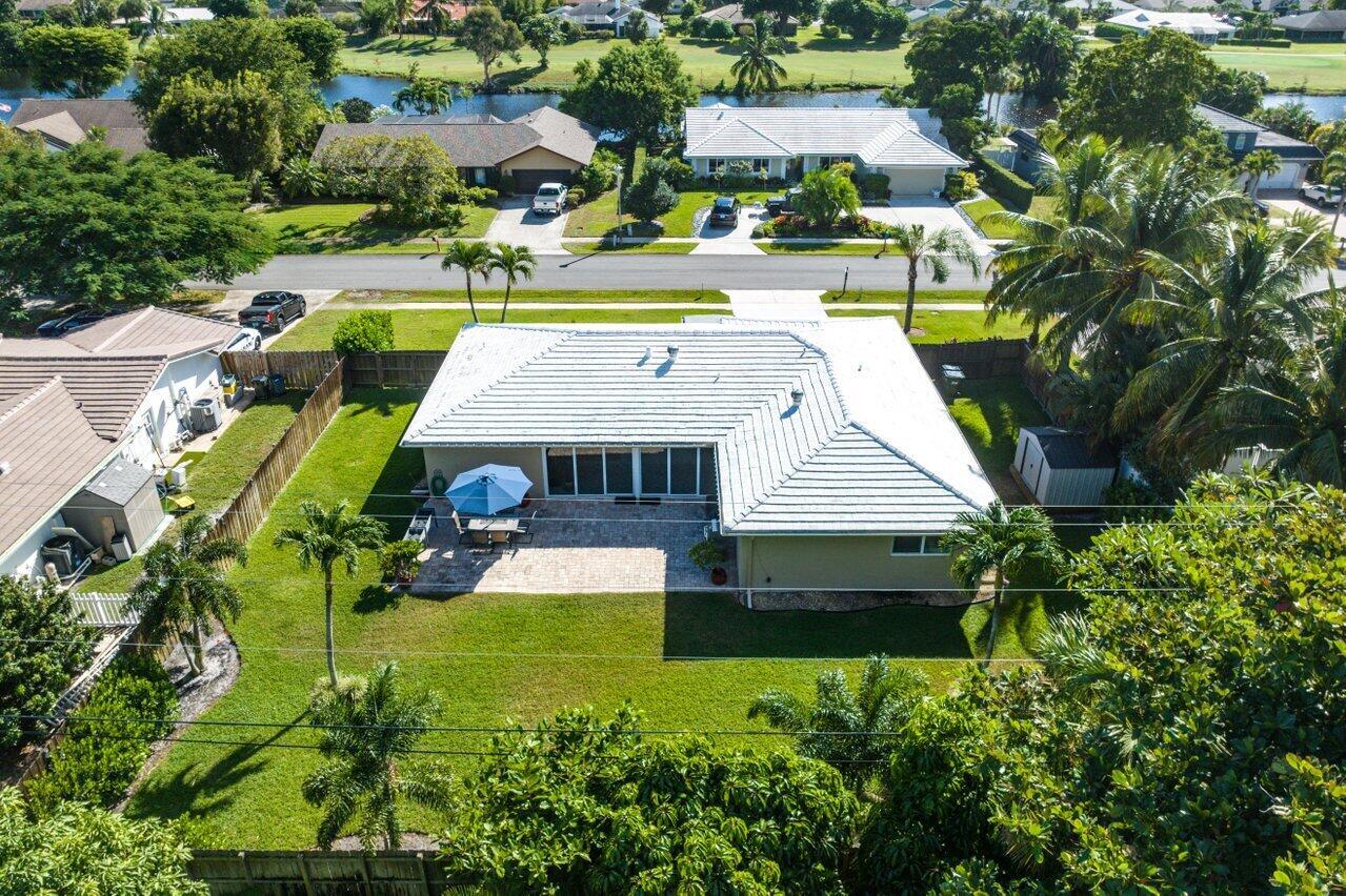 3255 Lakeview Boulevard