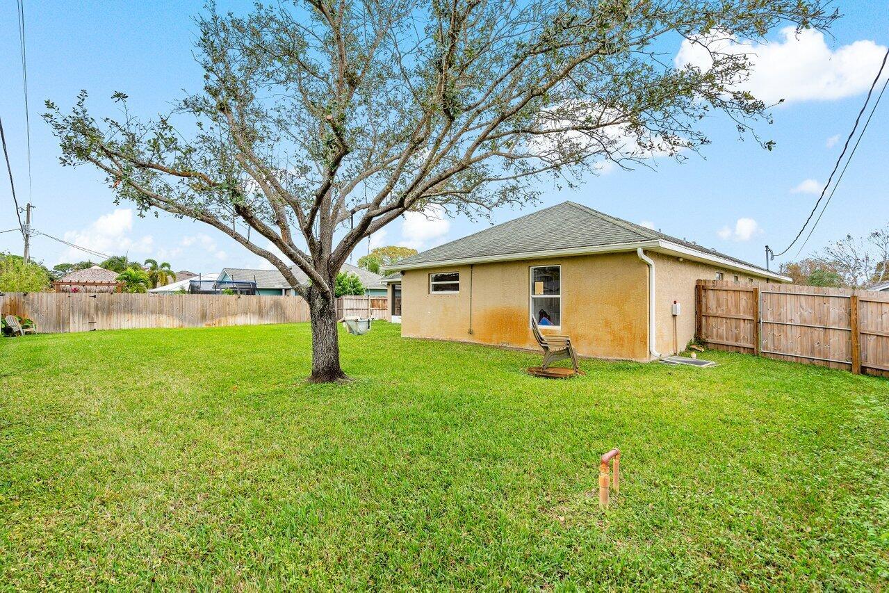 2232 SE Mcmaster Street