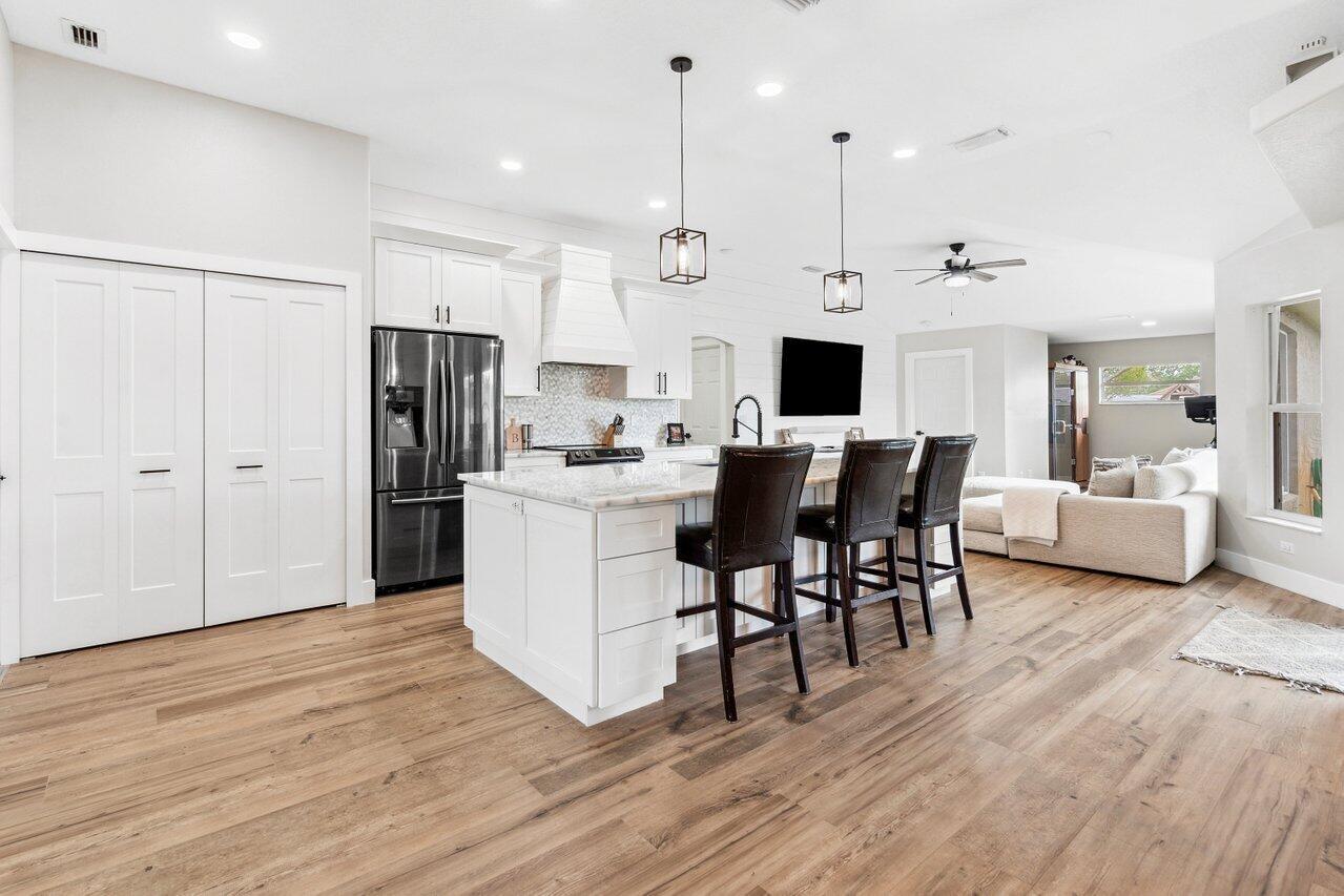 2232 SE Mcmaster Street