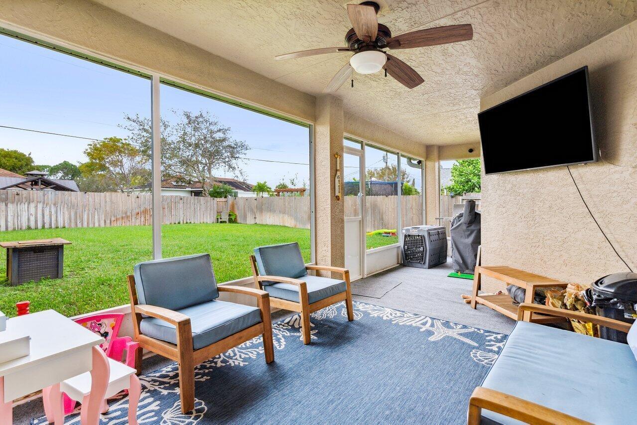 2232 SE Mcmaster Street