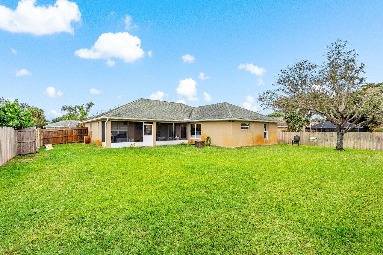 2232 SE Mcmaster Street