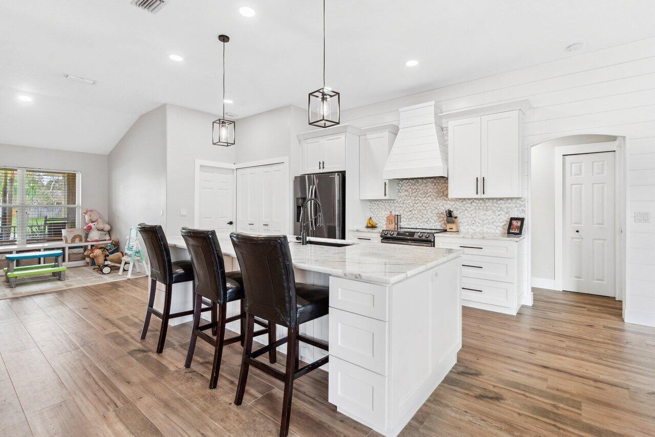 2232 SE Mcmaster Street